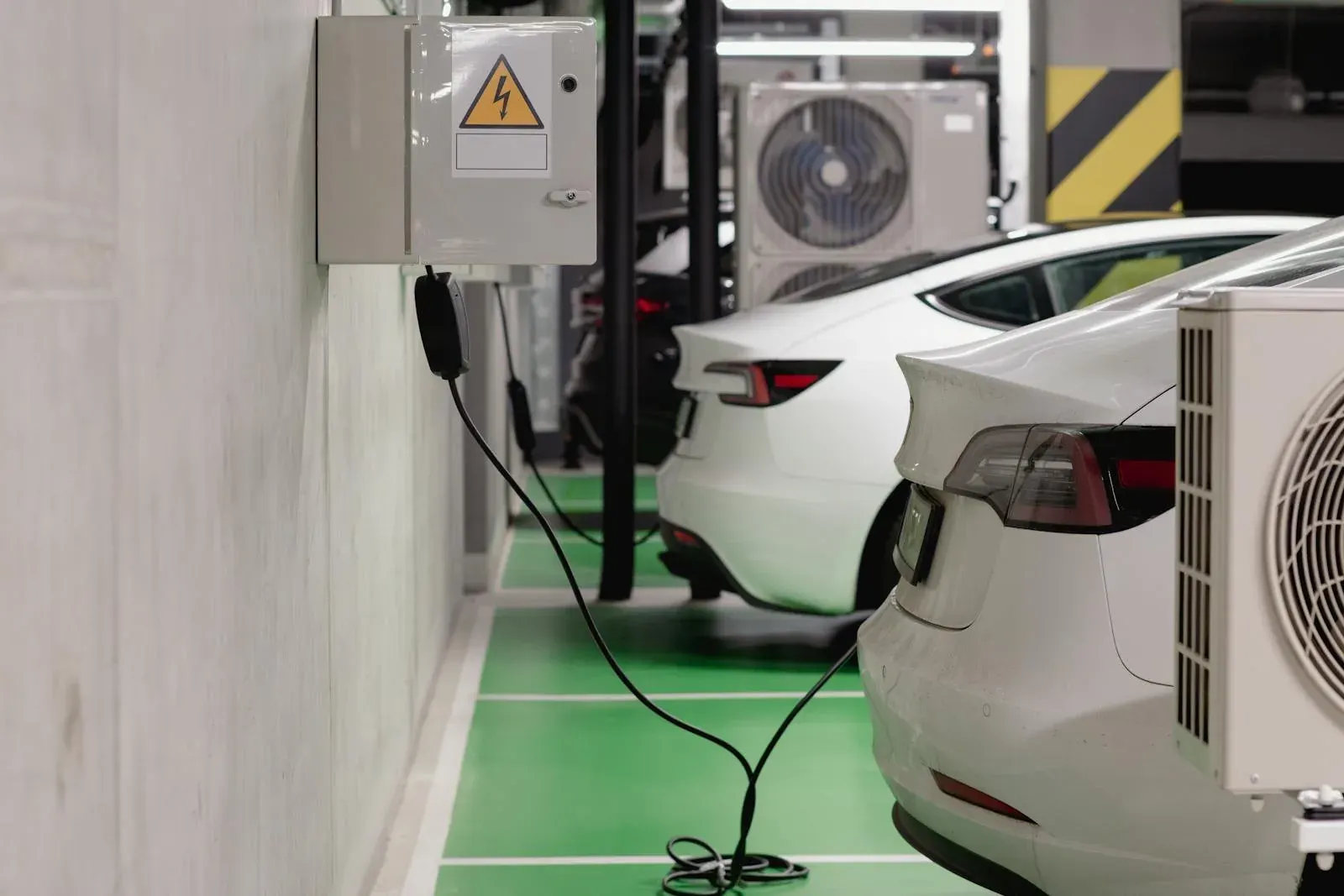 Borne de recharge en copropriété à Creil : démarches, droit à la prise, aides Borne de recharge en copropriété à Creil : démarches, droit à la prise, aides